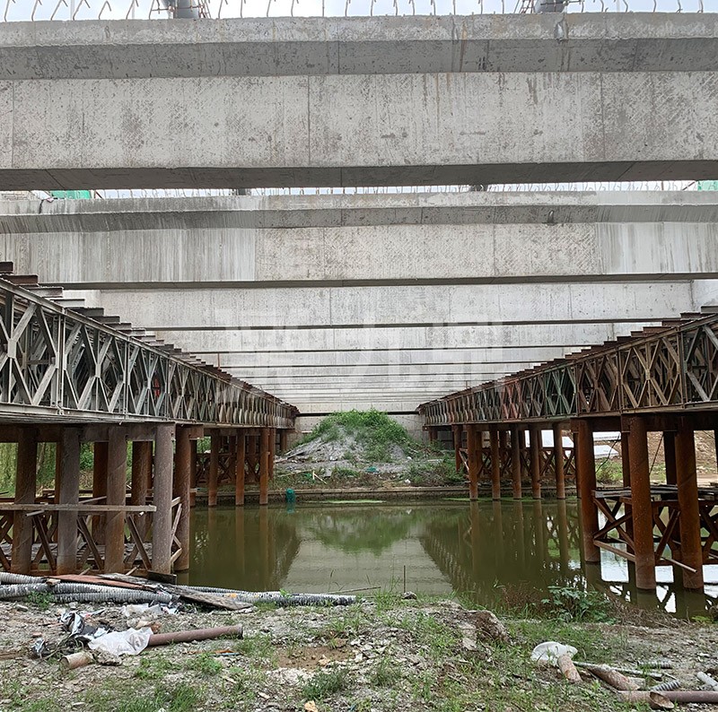 南京瑞雪路跨上壩河大橋上部結構現澆梁鋼支撐
