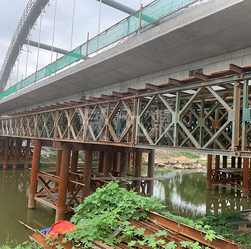 南京瑞雪路跨上壩河大橋上部結構現澆梁鋼支撐